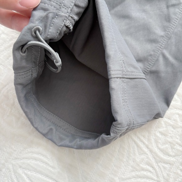 The North Face Women's Aphrodite Motion Pant, Smoked Pearl (Sz XL) - Picture 6 of 7